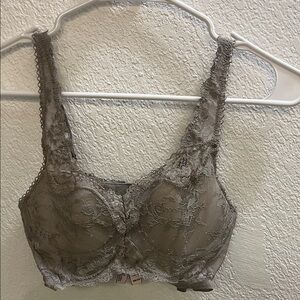 Victoria's Secret Lace Underwire Bra - Gray
